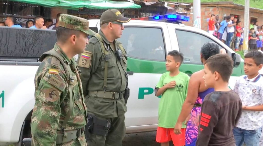 Sigue presencia del Ejército y Policía en Robledo, Altavista y Comuna 13 Sigue presencia del Ejército y Policía en Robledo, Altavista y Comuna 13