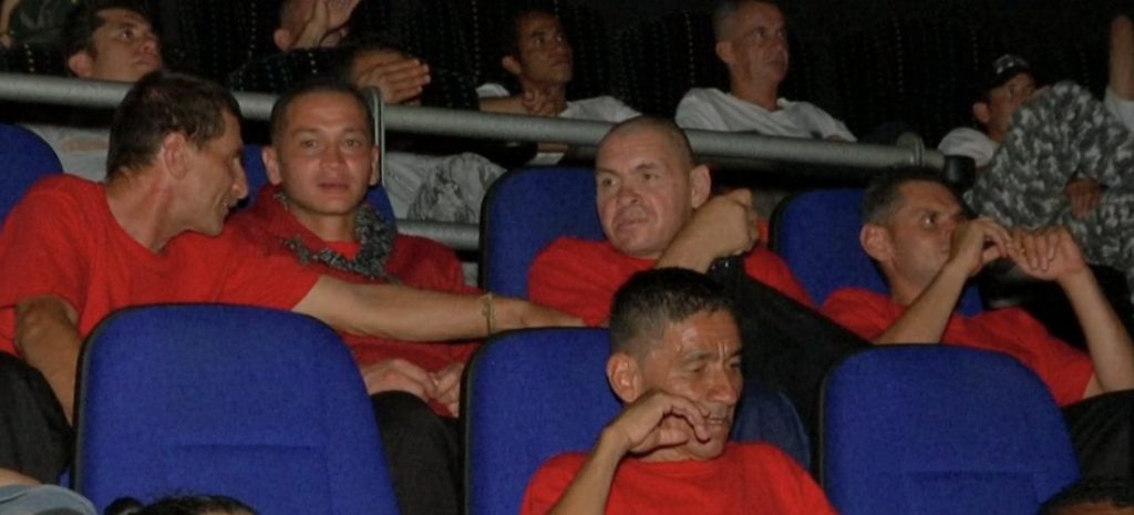 Habitantes de calle en proceso de resocialización disfrutaron un día de cine