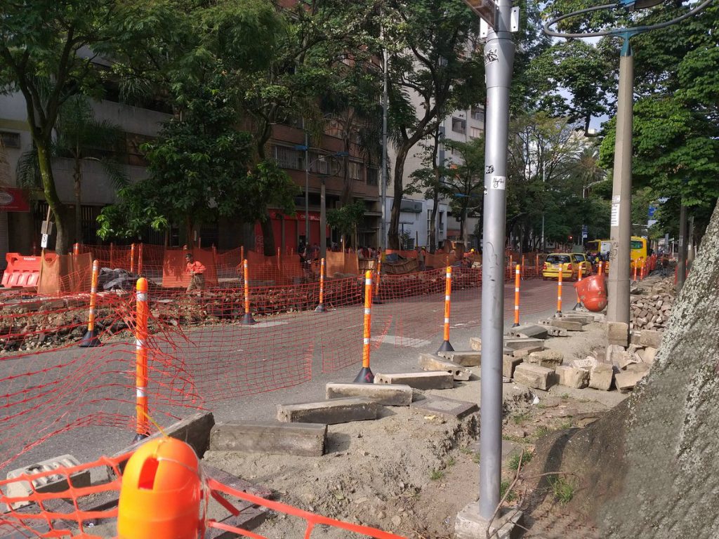 Avanzan las obras de mejoramiento en la Avenida La Playa Avanzan las obras de mejoramiento en la Avenida La Playa
