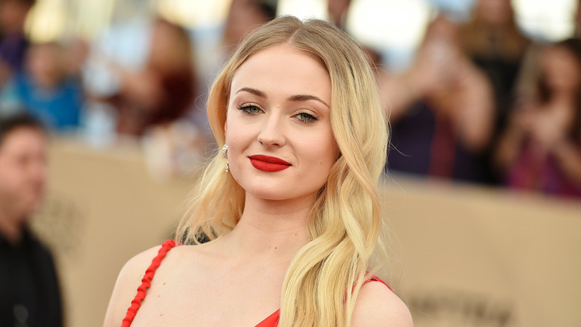 ‘Sansa Stark’ revela quien dejó el vaso de café en una escena de la serie GOT ‘Sansa Stark’ revela quien dejó el vaso de café en una escena de la serie GOT