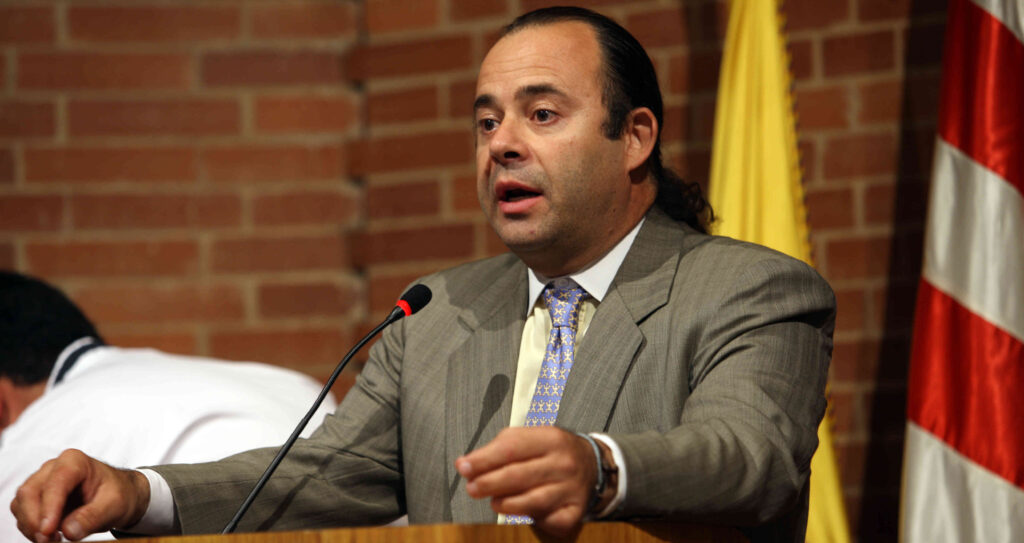 Un llamado a los líderes en las instituciones del sector privado. Por Luis Guillermo Echeverri Un llamado a los líderes en las instituciones del sector privado. Por Luis Guillermo Echeverri