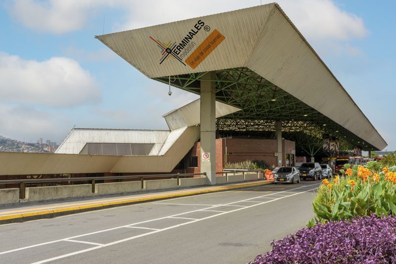 Ya hay ambiente de Feria de las Flores en las terminales de Medellín Ya hay ambiente de Feria de las Flores en las terminales de Medellín