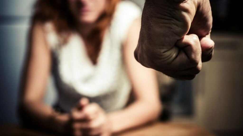 Aumentan los casos de atención a mujeres víctimas de violencia en Medellín Aumentan los casos de atención a mujeres víctimas de violencia en Medellín