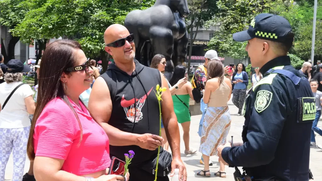 En el Valle de Aburrá, Policía refuerza seguridad por el fin de semana de Amor y Amistad En el Valle de Aburrá, Policía refuerza seguridad por el fin de semana de Amor y Amistad