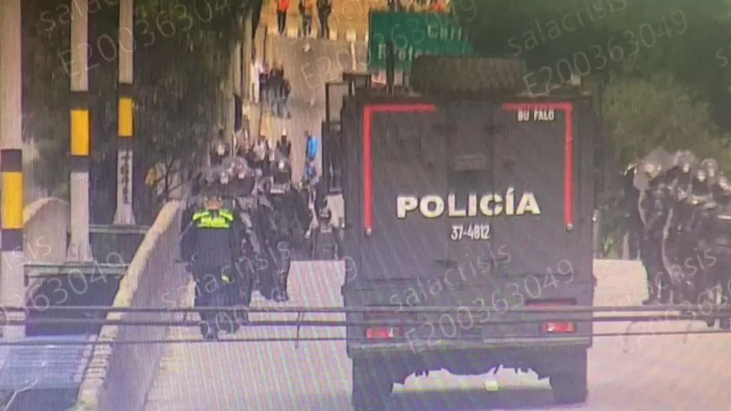 Frenaron a encapuchados que estarían protagonizando incidente en la Universidad de Antioquia Frenaron a encapuchados que estarían protagonizando incidente en la Universidad de Antioquia