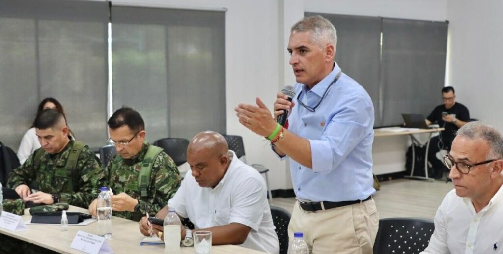 Gobernador de Antioquia propone crear plan para atacar a grupos ilegales Gobernador de Antioquia propone crear plan para atacar a grupos ilegales