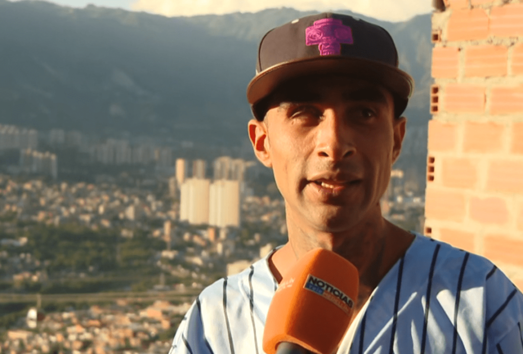 Por culpa de un globo, hombre perdió sus manos: esta es la historia Por culpa de un globo, hombre perdió sus manos: esta es la historia