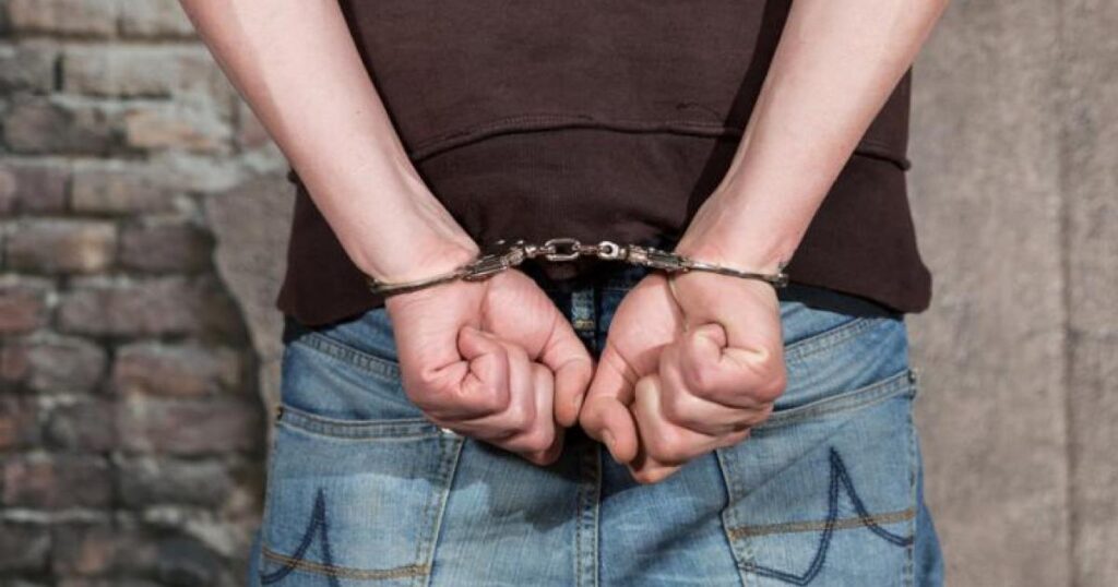 Noticias de Medellín:A ex policía lo capturaron cuando se robó 160 millones Noticias de Medellín:A ex policía lo capturaron cuando se robó 160 millones