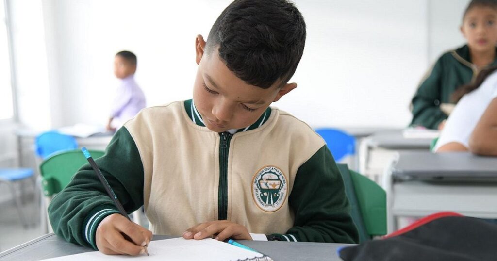 Noticias Antioquia: Matrículas en instituciones públicas superan el 100% Noticias Antioquia: Matrículas en instituciones públicas superan el 100%