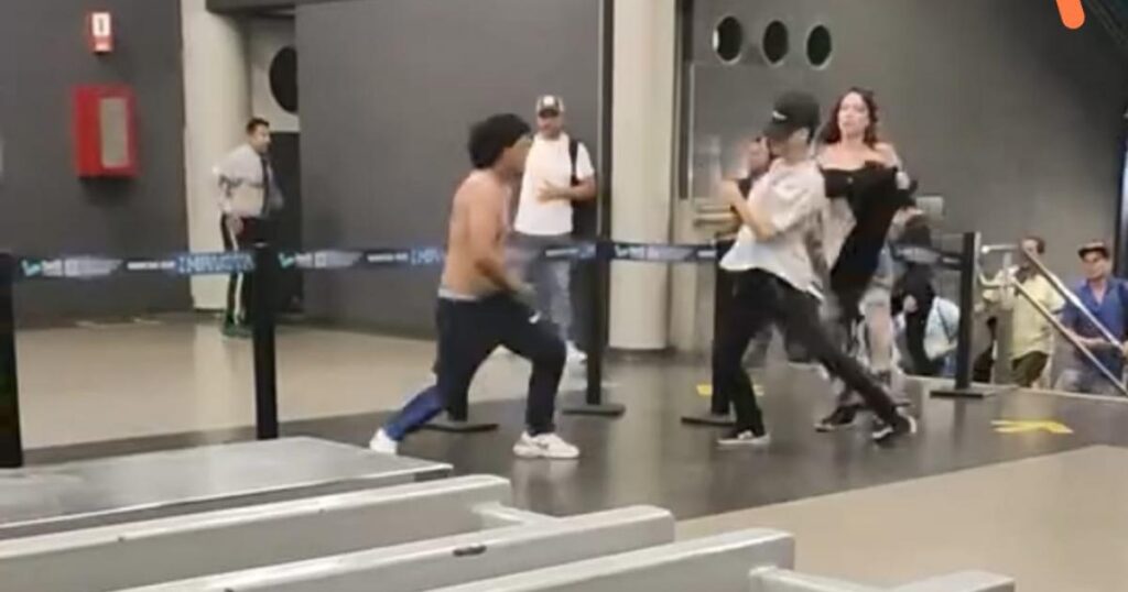 Noticias Medellín: ¡Indignante! Pelea en el Metro captada en un video Noticias Medellín: ¡Indignante! Pelea en el Metro captada en un video
