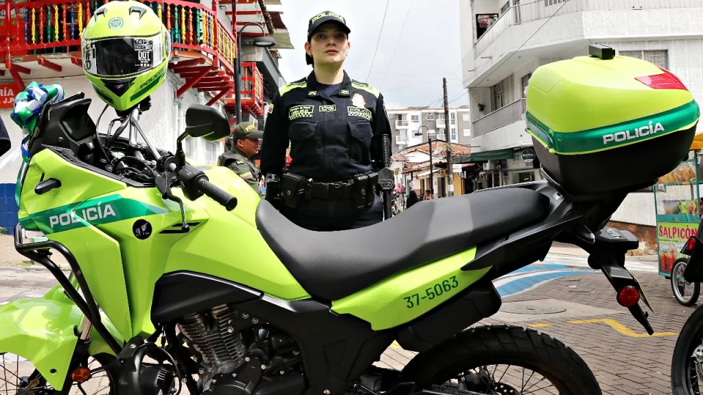 Personal de la Estación de Policía del municipio de La Estrella ya cuentan con nuevo parque automotor
