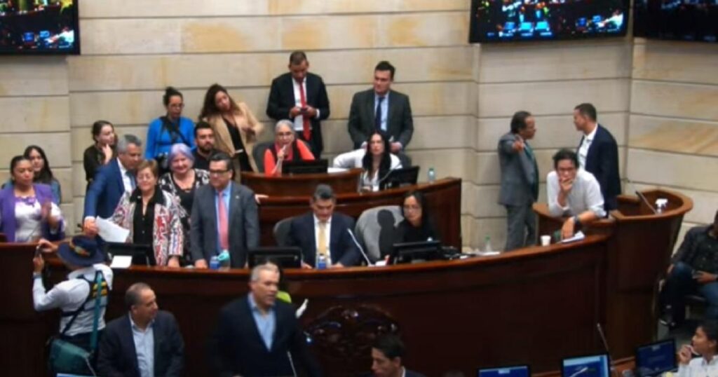 Noticias Colombia: ¿Consulta popular de Petro tendría mayorías en Senado? Noticias Colombia: ¿Consulta popular de Petro tendría mayorías en Senado?