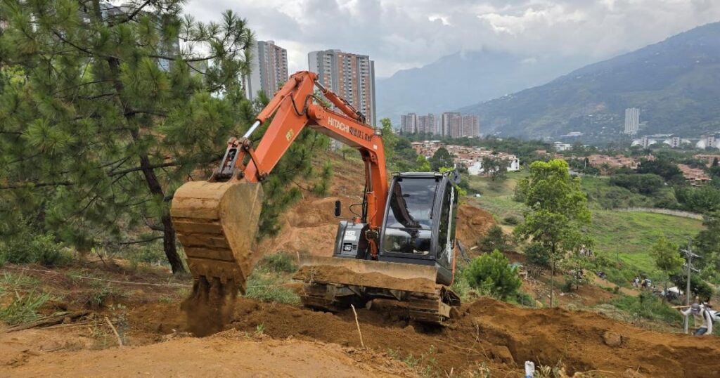 Noticias Medellín:El Cerro Quitasol de Bello ya tenía 100 predios loteados Noticias Medellín:El Cerro Quitasol de Bello ya tenía 100 predios loteados