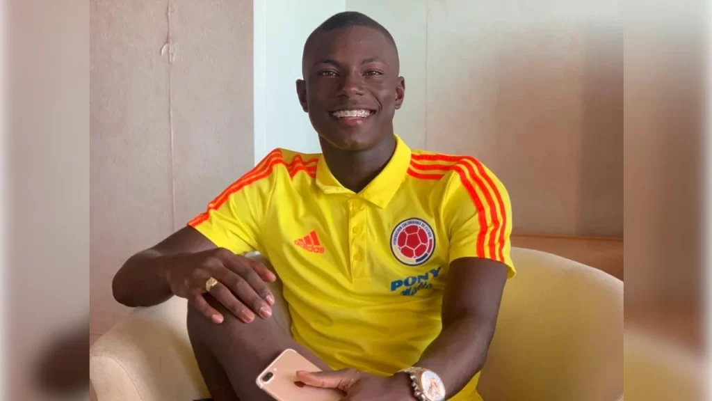 “Representar a mi país abarca todo”: Marino Hinestroza tras primera convocatoria con Selección Colombia “Representar a mi país abarca todo”: Marino Hinestroza tras primera convocatoria con Selección Colombia