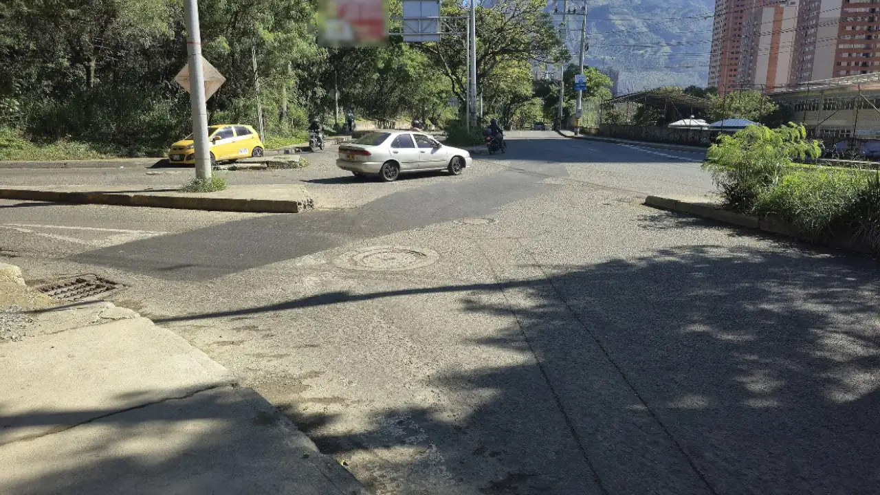 Alcaldía de Bello supervisa obras de EPM para asegurar reparación de vías