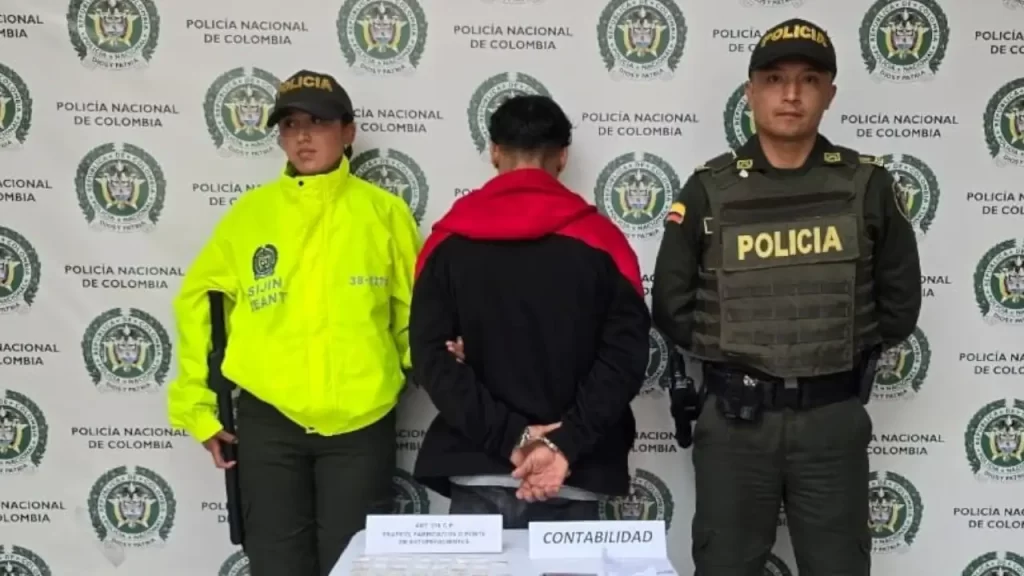 Capturan a presunto distribuidor de droga en Yarumal durante allanamiento policial Capturan a presunto distribuidor de droga en Yarumal durante allanamiento policial