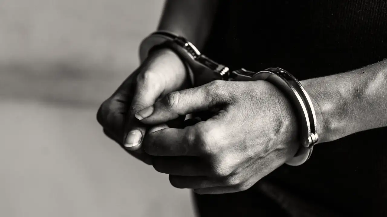 Un hombre fue condenado a más de 40 años de prisión por abusar de su nieto de 4 años en Medellín