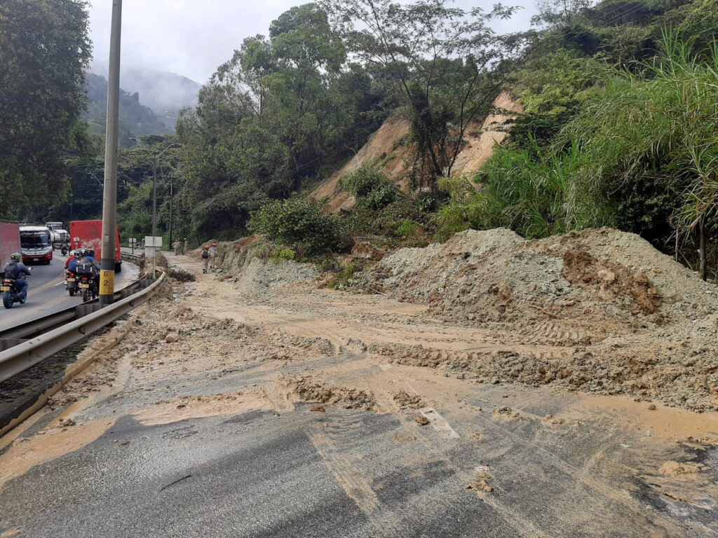 Lluvias de abril y mayo han generado emergencias en varios sectores de Medellín Lluvias de abril y mayo han generado emergencias en varios sectores de Medellín