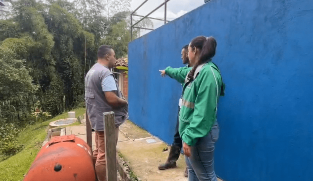 6 acueductos han sido recuperados en Altavista tras daños por lluvias 6 acueductos han sido recuperados en Altavista tras daños por lluvias