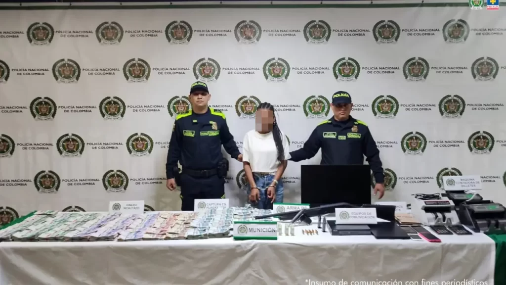 Envían a cárcel a mujer a la que le descubrieron más de 700 millones en efectivo en Medellín Envían a cárcel a mujer a la que le descubrieron más de 700 millones en efectivo en Medellín