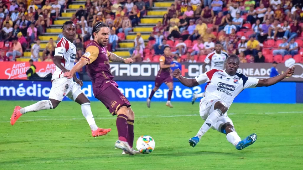Tridente letal en Ibagué: Medellín fue ‘poderoso’ ante Tolima y lo derrotó en su propio estadio Tridente letal en Ibagué: Medellín fue ‘poderoso’ ante Tolima y lo derrotó en su propio estadio