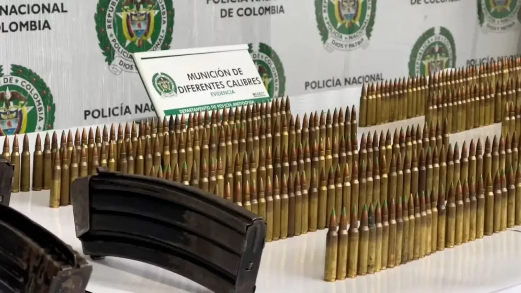 Redada de la Policía contra el ‘Clan del Golfo’ en Antioquia deja siete capturados y once armas incautadas Redada de la Policía contra el ‘Clan del Golfo’ en Antioquia deja siete capturados y once armas incautadas
