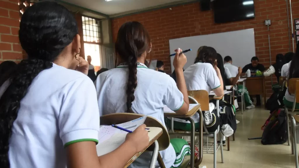 Más de 20 mil jóvenes en Medellín listos para las Pruebas Saber 11 este domingo Más de 20 mil jóvenes en Medellín listos para las Pruebas Saber 11 este domingo
