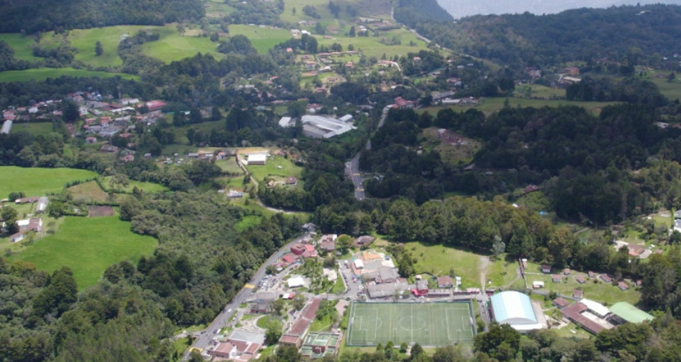Cerca de 500 habitantes de Santa Elena acceden a educación postsecundaria con apoyo de Sapiencia Cerca de 500 habitantes de Santa Elena acceden a educación postsecundaria con apoyo de Sapiencia