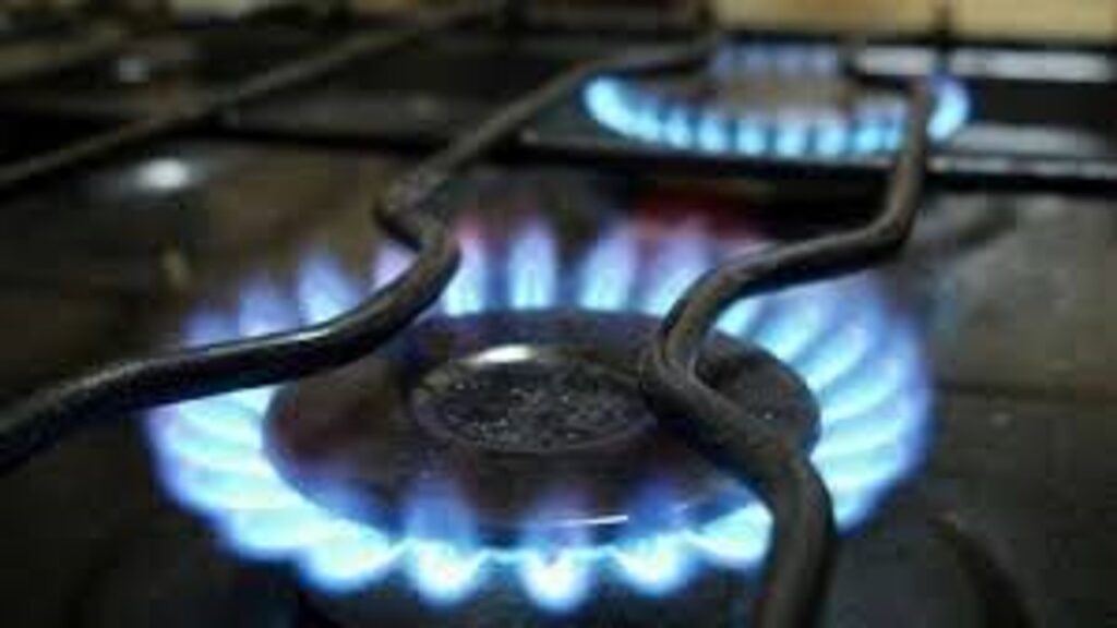 ¡A bañarse con agua fría! El gas sube entre 10 y 36% y Medellín es uno de los afectados