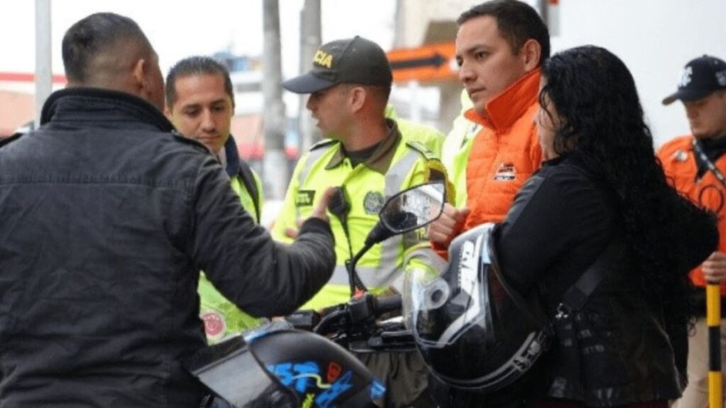 ¡Ojo, conductores! Consejo de Estado frena las multas automáticas para los carros que no están circulando ¡Ojo, conductores! Consejo de Estado frena las multas automáticas para los carros que no están circulando