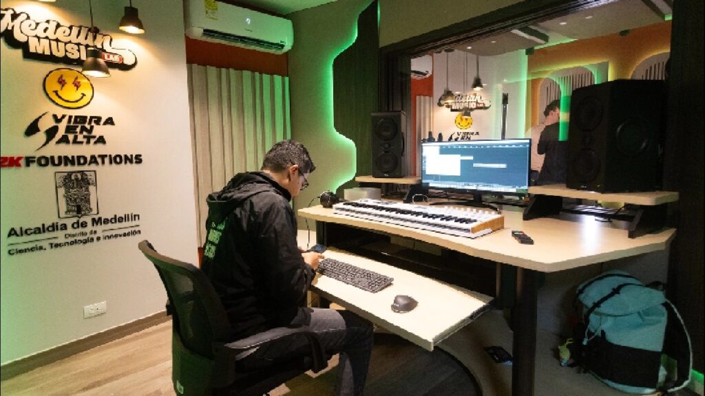 Dos iniciativas se unen en beneficio de los artistas musicales de Medellín Dos iniciativas se unen en beneficio de los artistas musicales de Medellín