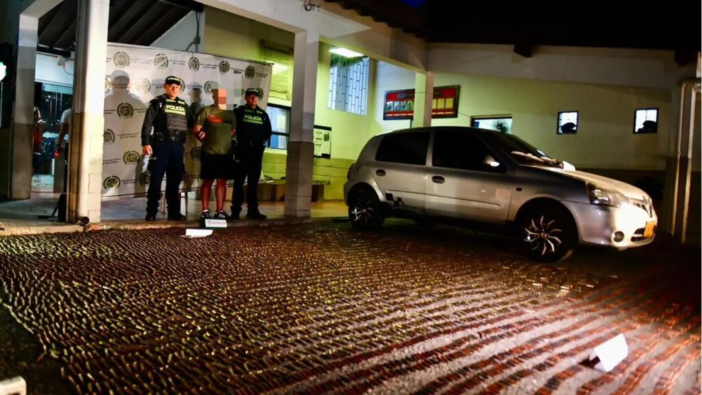Megaoperativo en Medellín termina con seis capturados y miles de balas incautadas Megaoperativo en Medellín termina con seis capturados y miles de balas incautadas