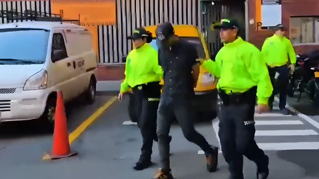¡Con Notificación Azul de Interpol! Capturado en Medellín alias ‘Mauricio’, cabecilla clave de subestructura del Clan del Golfo ¡Con Notificación Azul de Interpol! Capturado en Medellín alias ‘Mauricio’, cabecilla clave de subestructura del Clan del Golfo