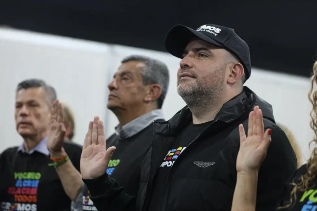 Andrés Bedoya, candidato al senado por Creemos, invita a una concentración masiva en su barrio Alejandro Echavarría Andrés Bedoya, candidato al senado por Creemos, invita a una concentración masiva en su barrio Alejandro Echavarría