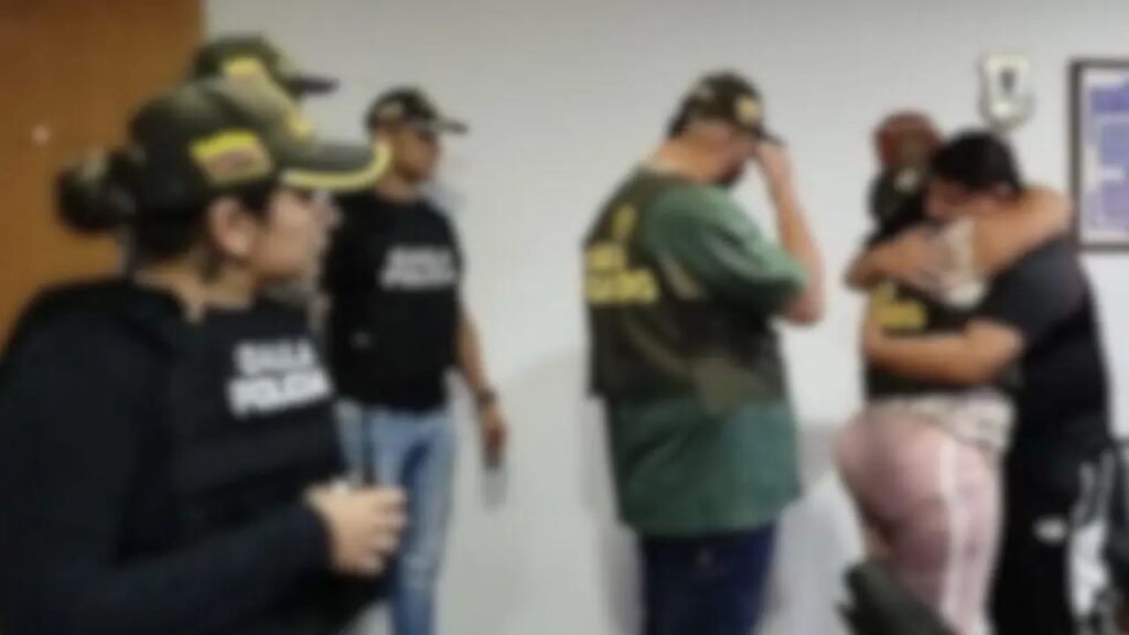Rescatan a tres personas secuestradas en Medellín tras denuncia desde Cali Rescatan a tres personas secuestradas en Medellín tras denuncia desde Cali