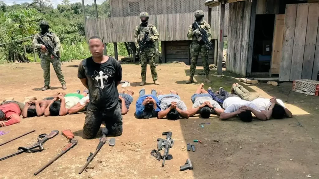 Ejército ecuatoriano captura a alias Camilo, cabecilla de las Farc Ejército ecuatoriano captura a alias Camilo, cabecilla de las Farc