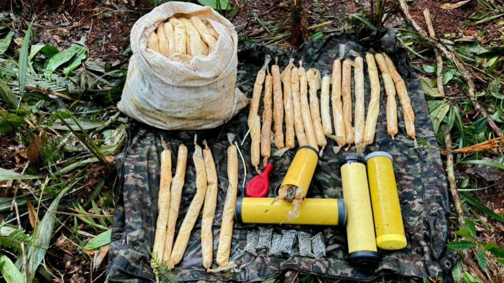 Ejército halla depósito de explosivos del ELN en Anorí