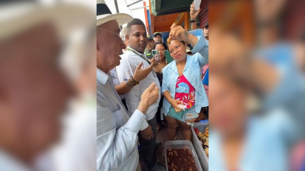 VIDEO: «Cumpliendo retos» expresidente Uribe se come mojojoy en el Amazonas