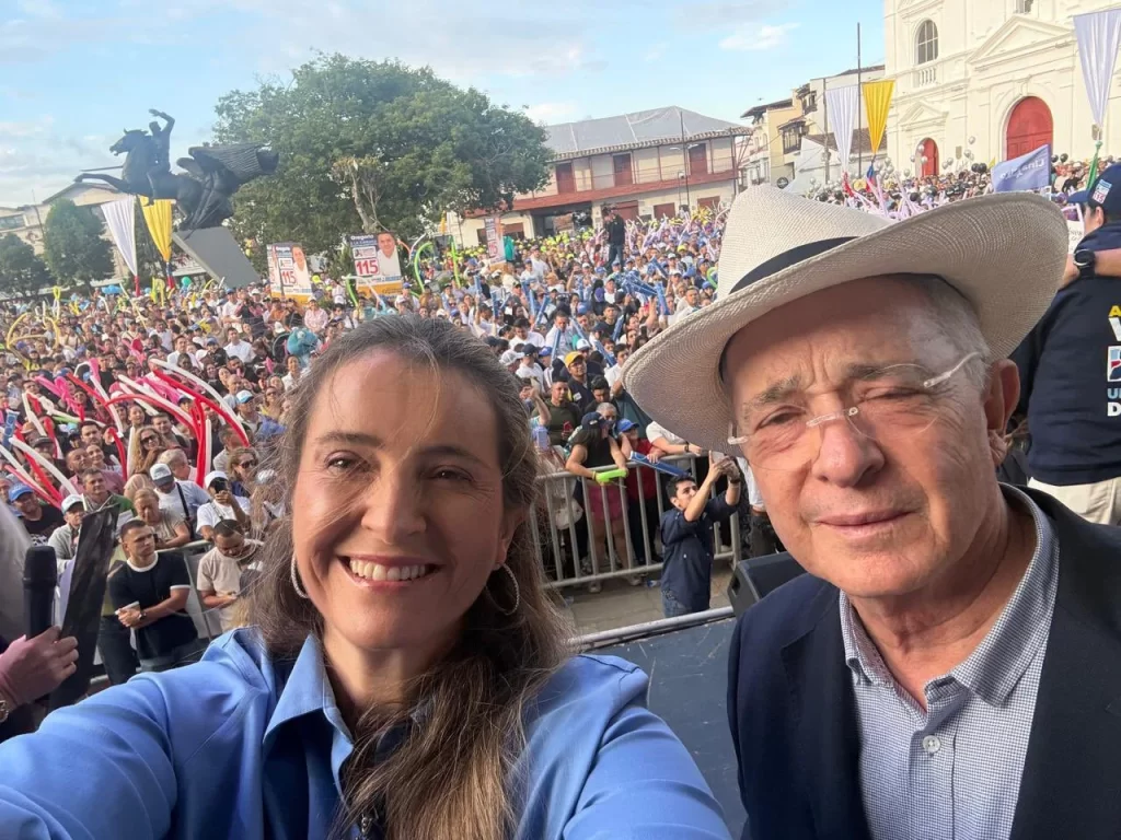 Paloma Valencia cierra campaña en Bogotá con multitudinario respaldo y un mensaje de «Mano de Hierro» contra la criminalidad Paloma Valencia cierra campaña en Bogotá con multitudinario respaldo y un mensaje de «Mano de Hierro» contra la criminalidad
