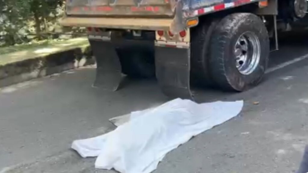 Accidente con una volqueta en Belén dejó una persona muerta