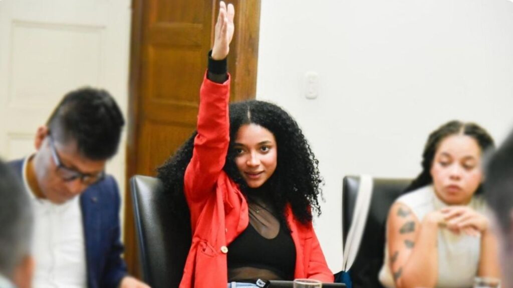 Acusan a Juliana Guerrero y otros miembros del Consejo Superior de elegir rector en solo ocho minutos
