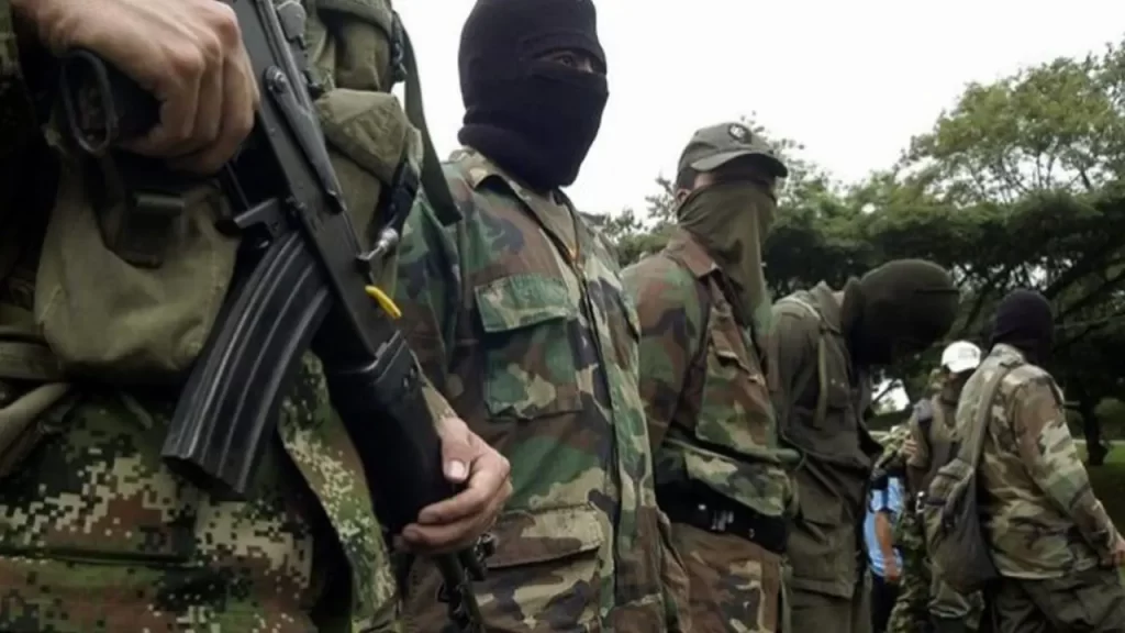 Contraloría alerta por expansión de grupos armados