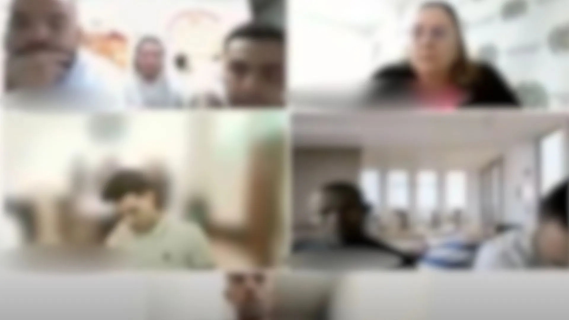 Loteaban cerro protegido, cobraban multas y desplazaban familias en Medellín: pa’ la cárcel 9 del grupo ‘Caicedo’
