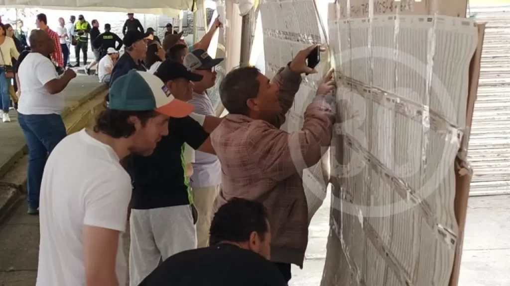 Verifique su lugar de votación: revise antes de salir y no olvide la cédula original