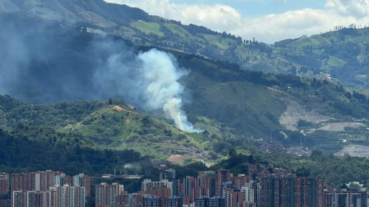 tercera tripulación de bo,beroos llega a altavista para atencion de incendio forestal