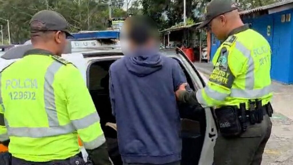 Alerta ciudadana permitió la captura de un hombre en Copacabana por presunto delito contra menor Alerta ciudadana permitió la captura de un hombre en Copacabana por presunto delito contra menor