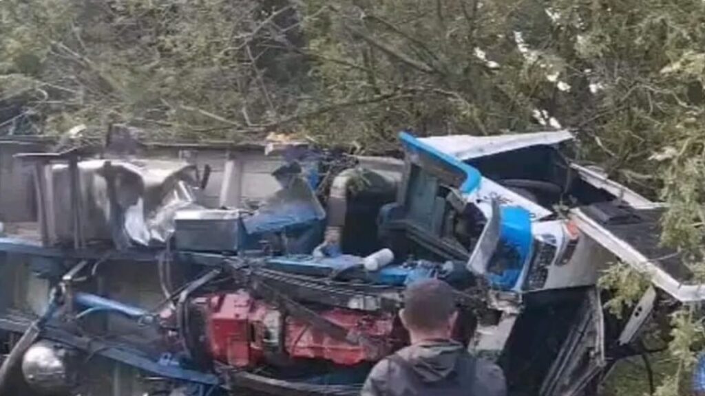 Aparatoso accidente de camión cafetero deja un herido en la vía Concordia – Bolombolo