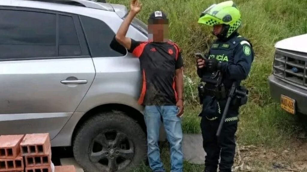 Así fue la captura del presunto responsable de provocar un incendio forestal en Bello Así fue la captura del presunto responsable de provocar un incendio forestal en Bello