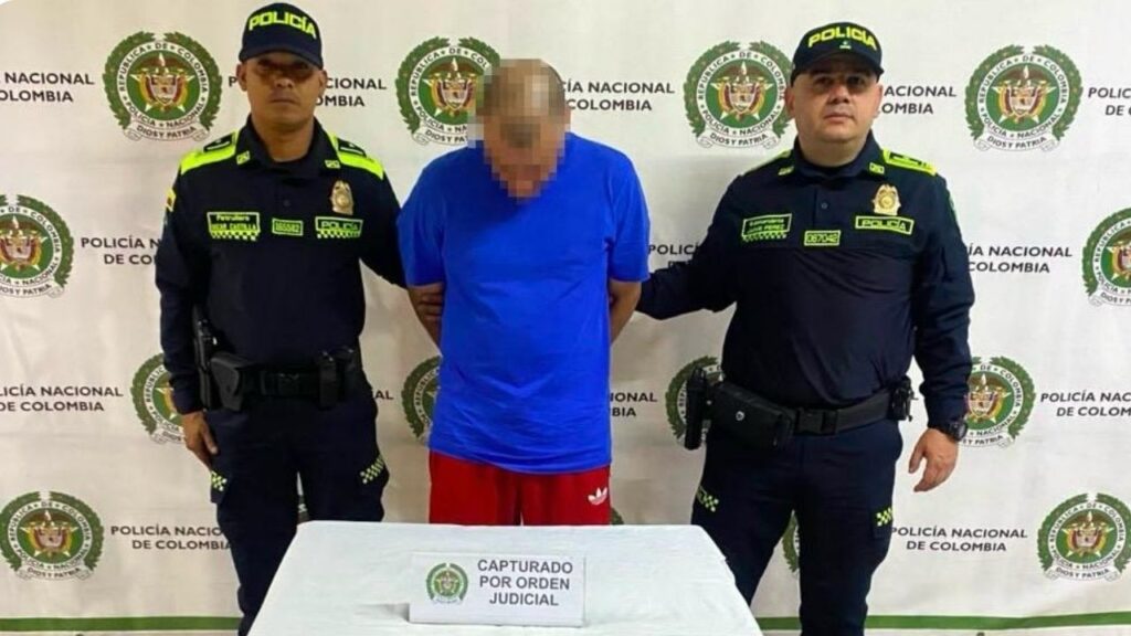 Capturan a cuatro presuntos responsables de homicidio y esclarecen dos crímenes en Medellín y Sabaneta Capturan a cuatro presuntos responsables de homicidio y esclarecen dos crímenes en Medellín y Sabaneta
