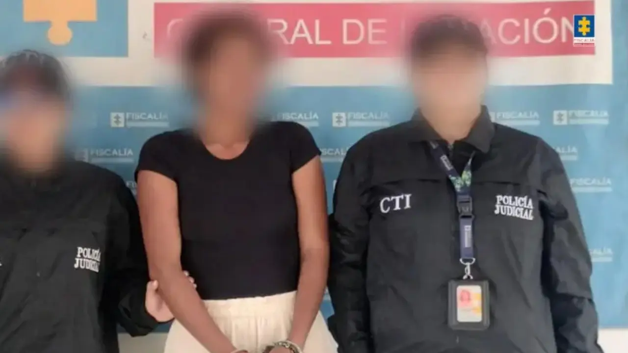 Envían a la cárcel a mujer señalada de torturar y causar la muerte de su hijo de 5 años en Medellín